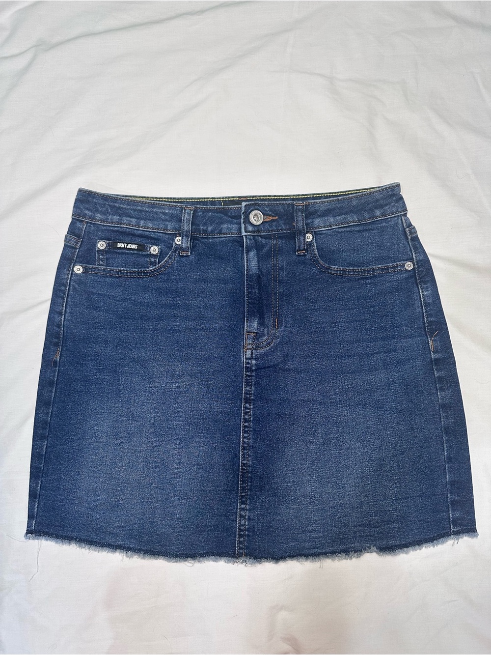 DKNY Laides Mid Rise Blue Dark Wash Denim Skirt Size 6